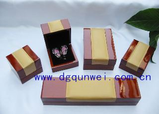 wooden gift  box