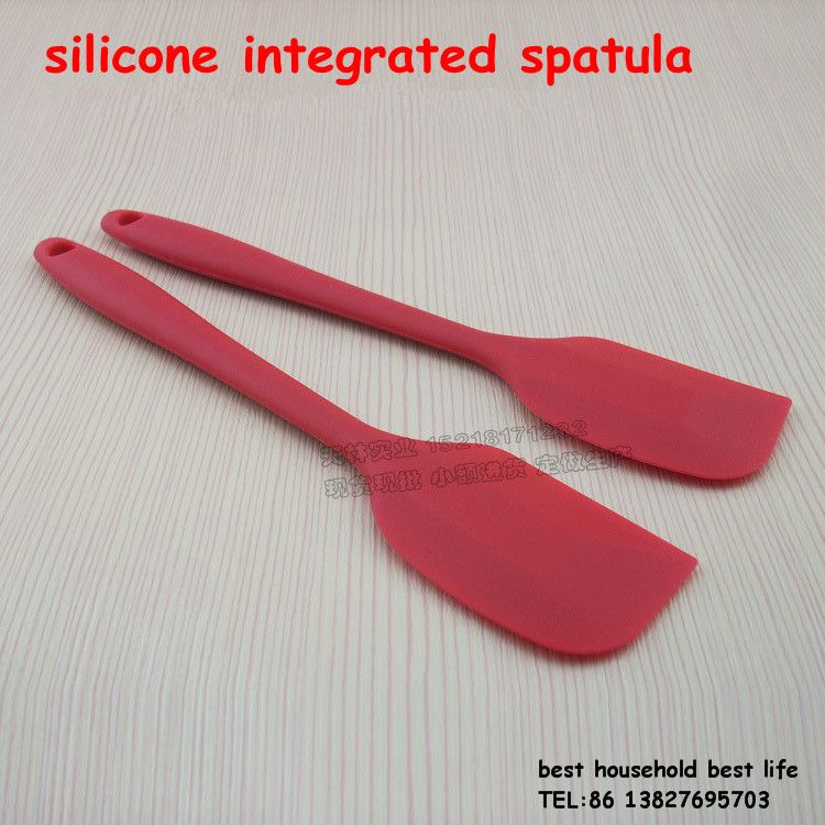 Integrated silicone spatula