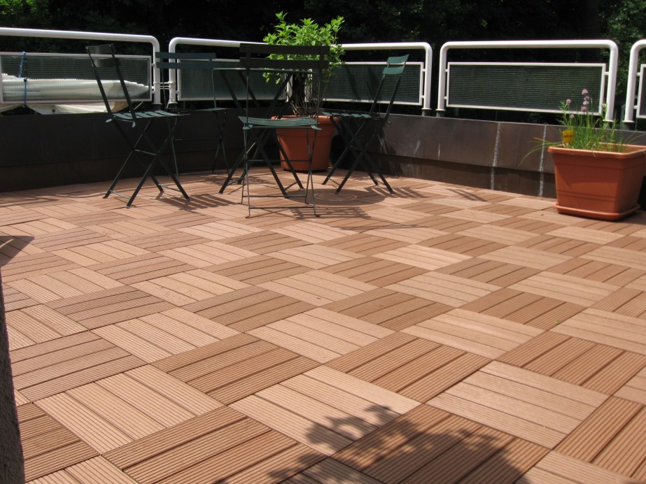 WPC tile for outdoor