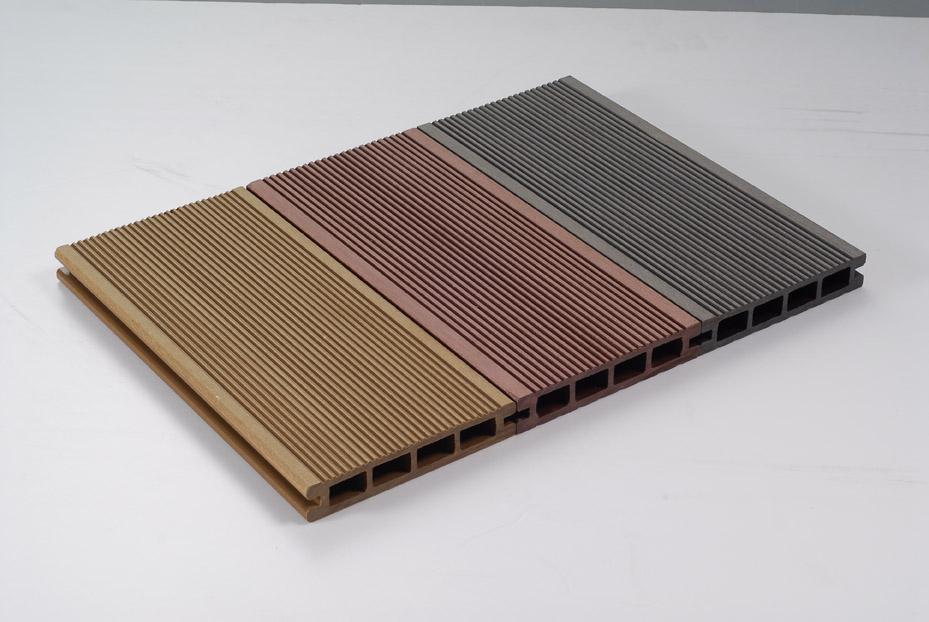 wood-plastic composite material