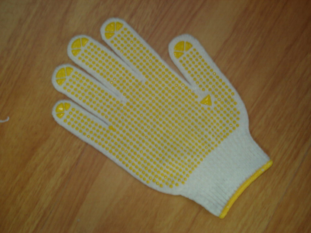 PVC GLOVE