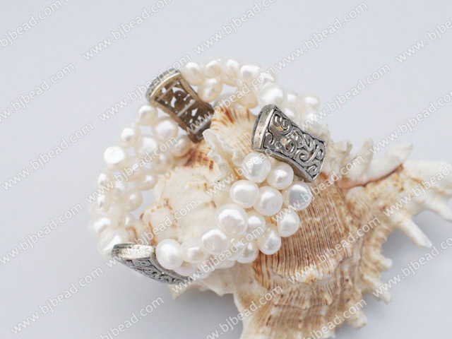 3 strand 7-8mm white pearl elastic bangle