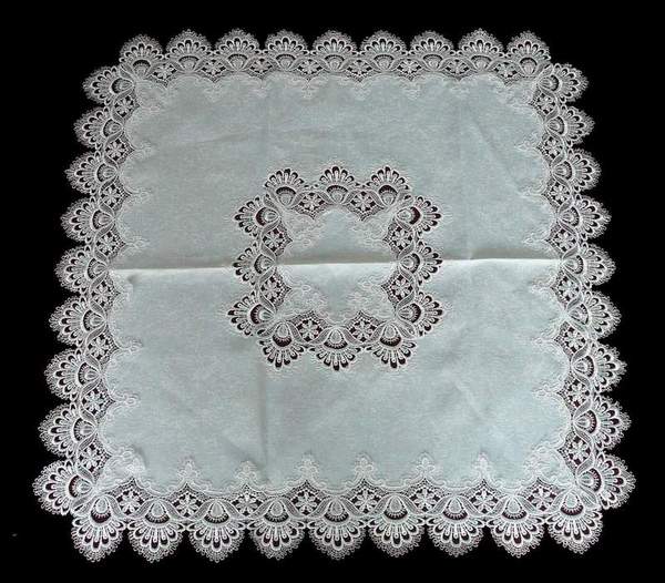 Chemical-lace tablecloth