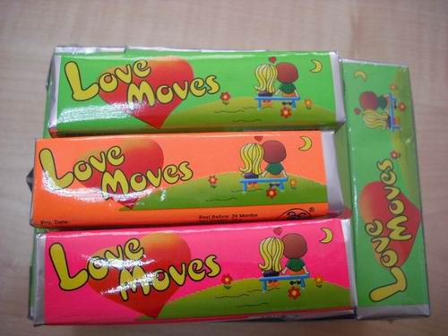 LOVE MOVES CHEWING GUM