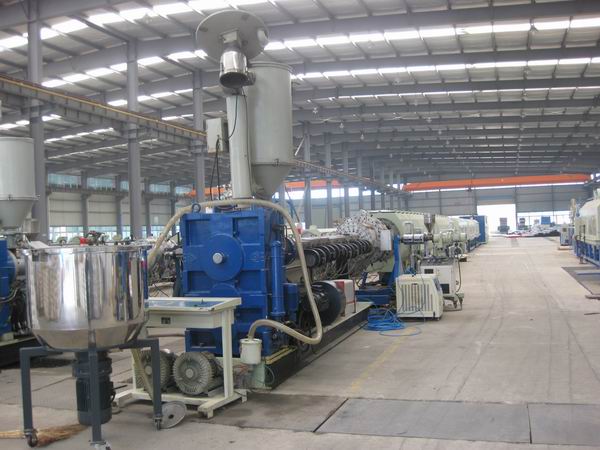 PE water supply and gas pipe production line
