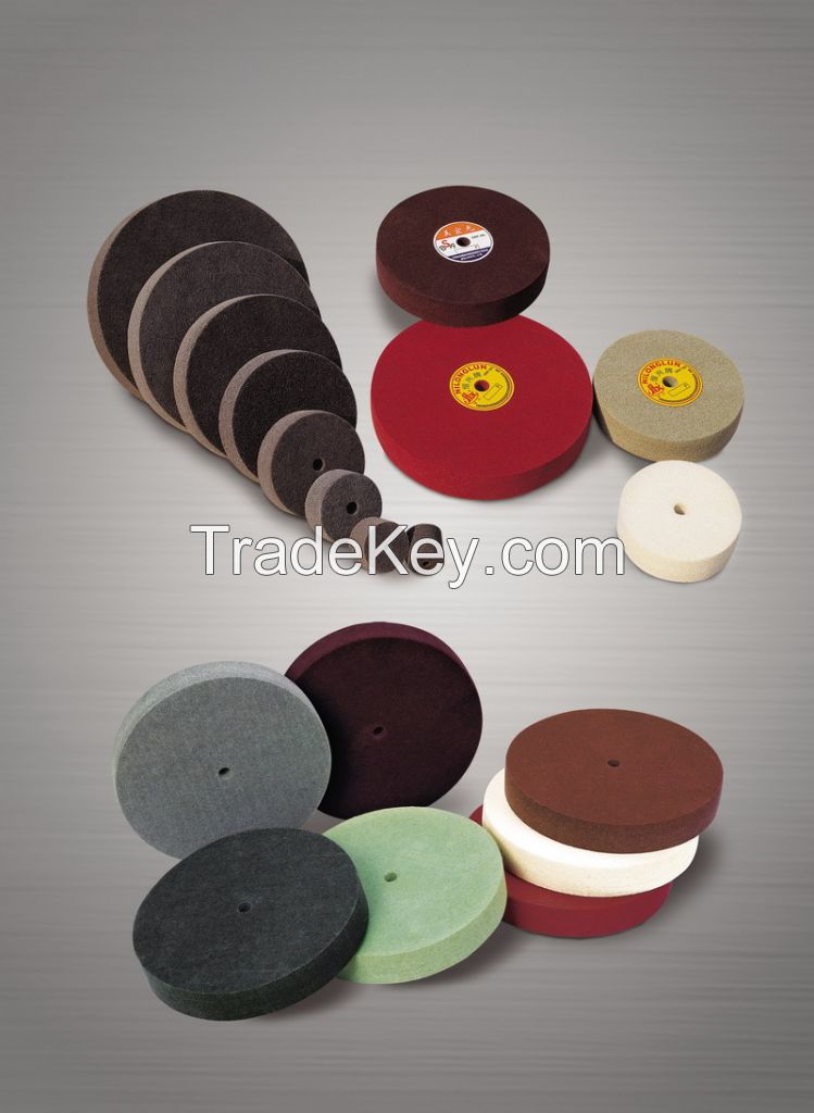 Non-woven buffing wheel