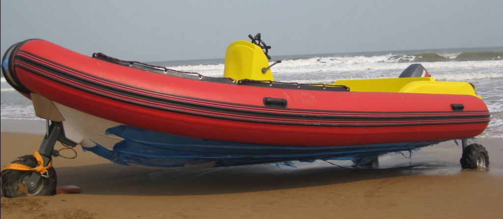 amphibious boat powers over land and sea