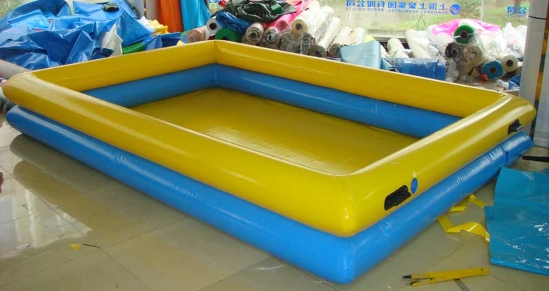 Inflatable swimming pool