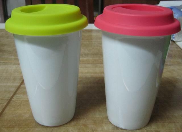Double wall coffer mugs with silicon lid