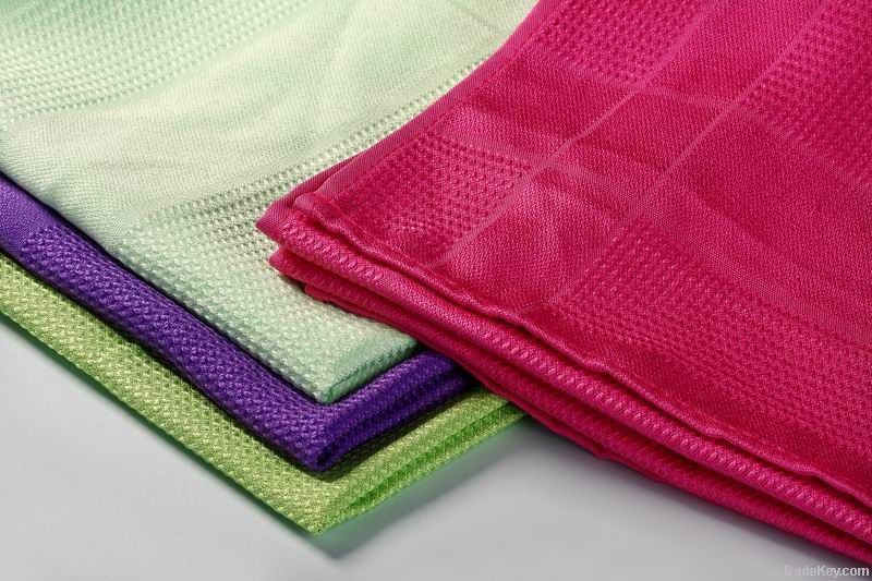 Microfiber warp knitted cloth for cleaning