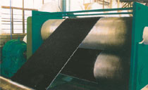 Flame-retardant conveyor belt with whole core