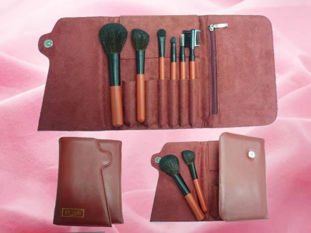 powder brush