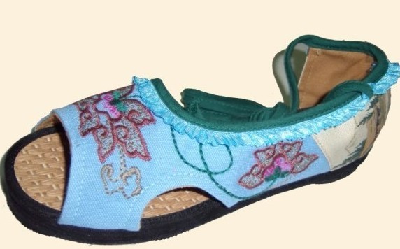 Fashion embroidered shoes, ladies cloth shoes T-708