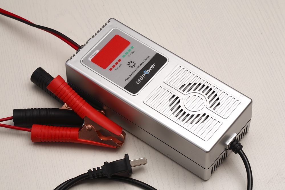 automatic 12V 1, 5A  batterycharger