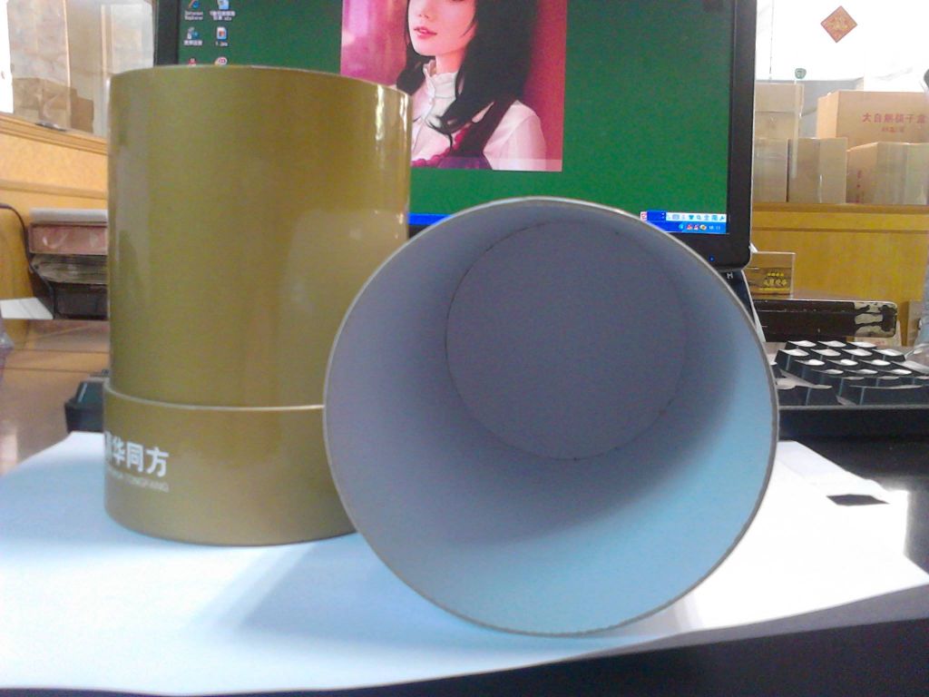 Round Cylinder Candle Packaging Boxes with inner tubes and ribbon