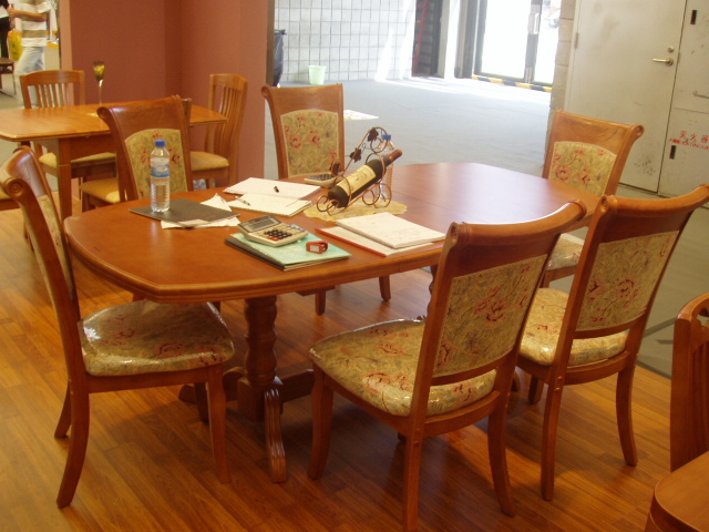 solid wood dining/dinner table, CHAIR/extension dining table