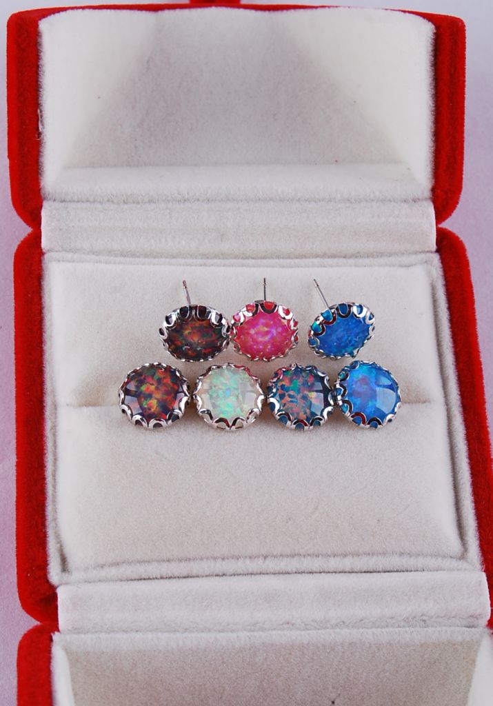 silver opal Stud  earing E16