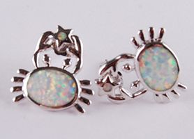 opal crab earing E15