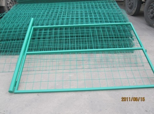 framed mesh fence