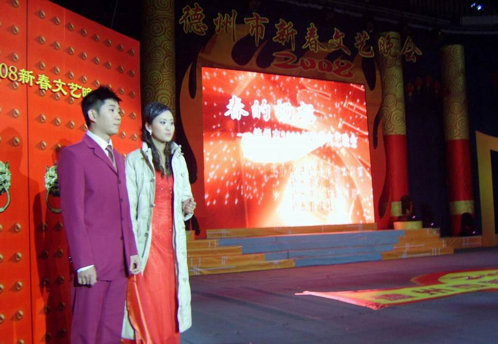 SMD 3 to 1 indoor full color led display