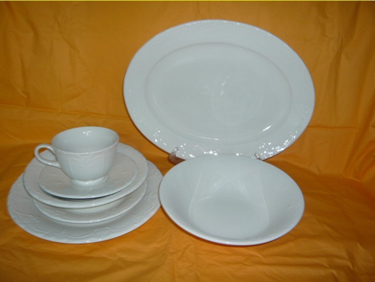 65 pcs super white porcelain dinnerware