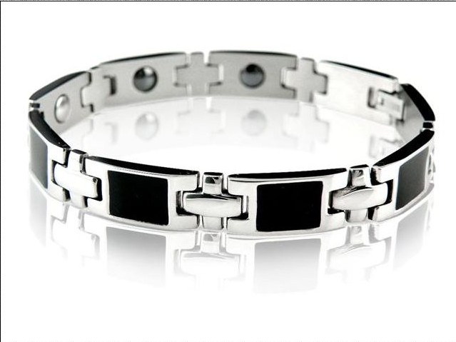 Titanium magnetic bracelet