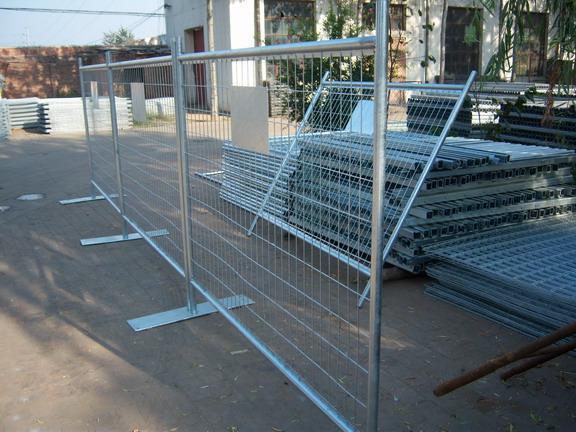 galvanized temporary fence