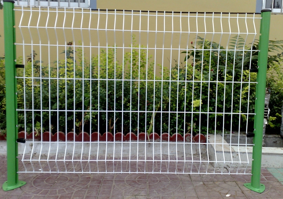 pvc metal fence