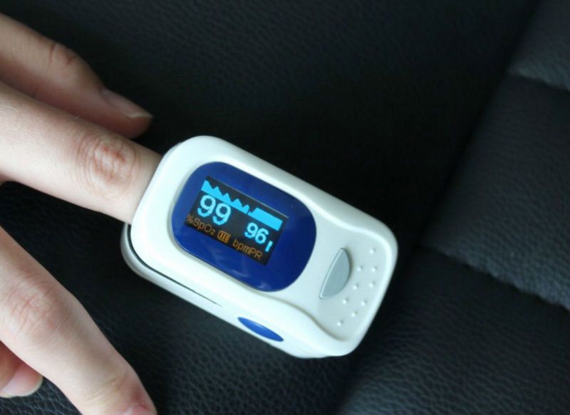 Free Shipping pediatrics/adults accurate fingertip pulse oximeter/oxymeter with CE&FDA--Blood Testing Equipment 5pcs/lot