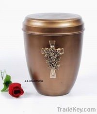 METAL URN