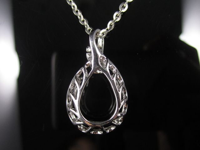 Diamond meleed pendant / white gold pendant / oval center stone/hollow pendant