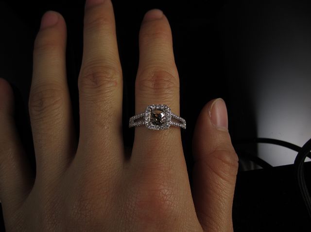 Engagement ring/wedding ring/white gold ring/platinum ring (Diamond ring / Semi-Mount Ring)