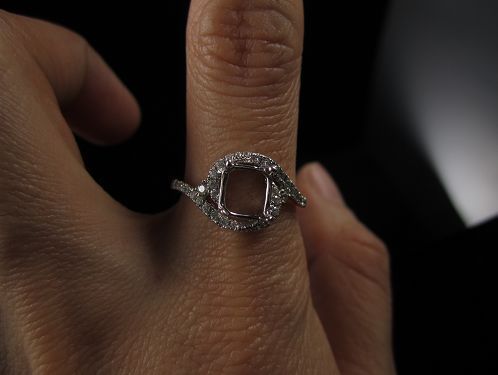 Engagement ring/wedding ring/white gold ring/platinum ring (Diamond ring / Semi-Mount Ring)