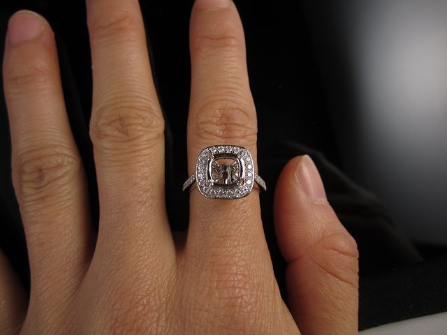 Engagement ring/wedding ring/white gold ring/platinum ring (Diamond ring / Semi-Mount Ring)