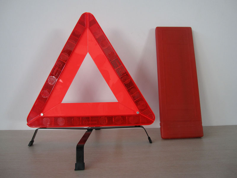 SAFETY ROADWAY WARNING TRIANGLE