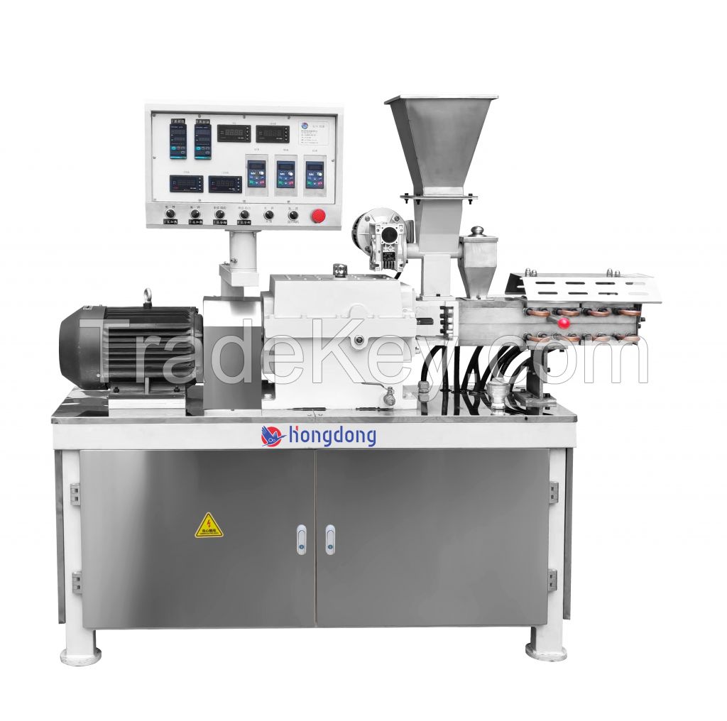 Twin screw extruder for powder coating