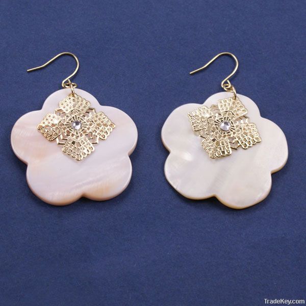 2012 new model fashion shell earrings