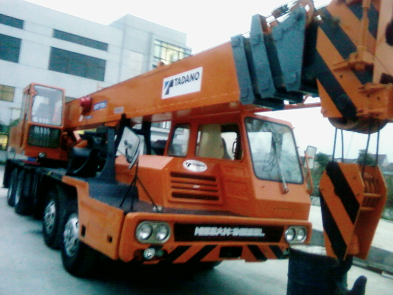 used original tadano TL300E 30T truck crane