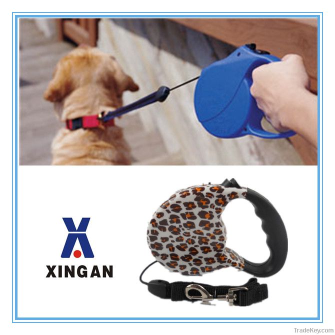 Retractable dog leash with led light