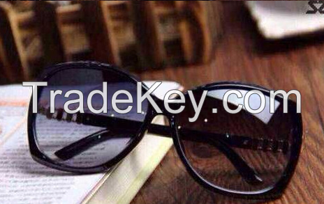 High Quality Womens Fashion Glasses Eyewear Hot Sale Famous Brand New Design