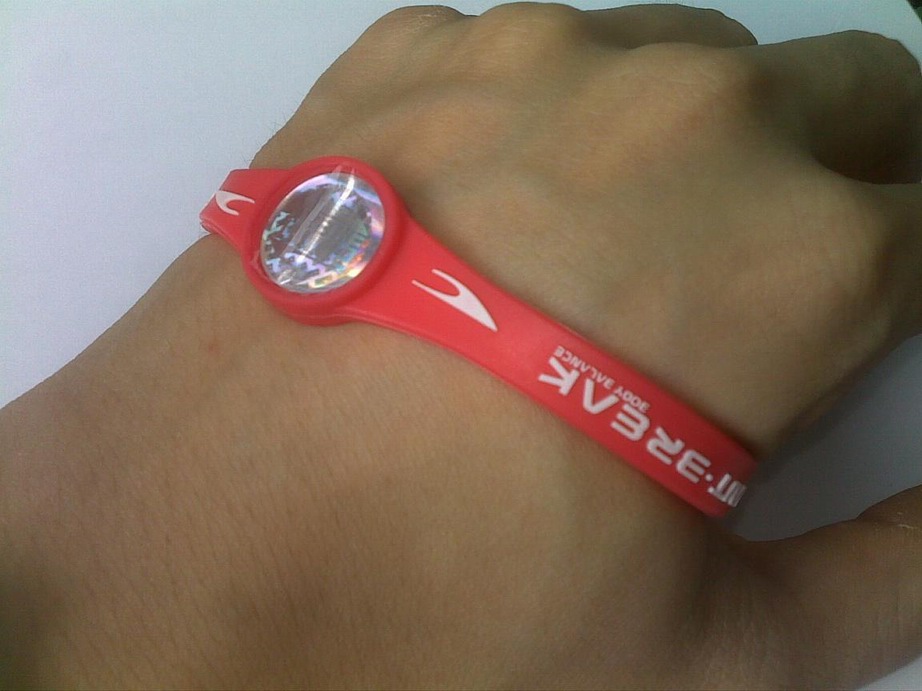 rubber bracelet with anoin