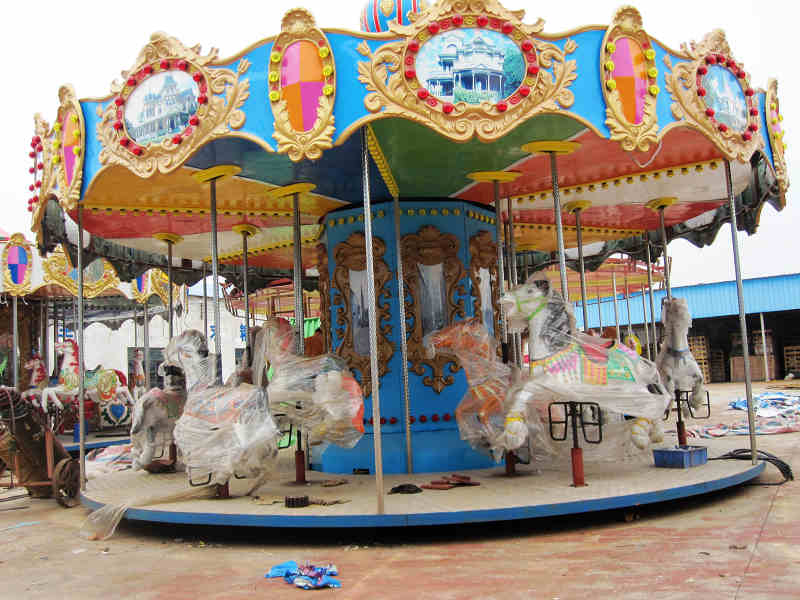 amusement carousel rides