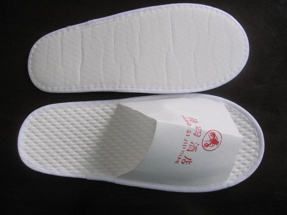 non-woven slipper