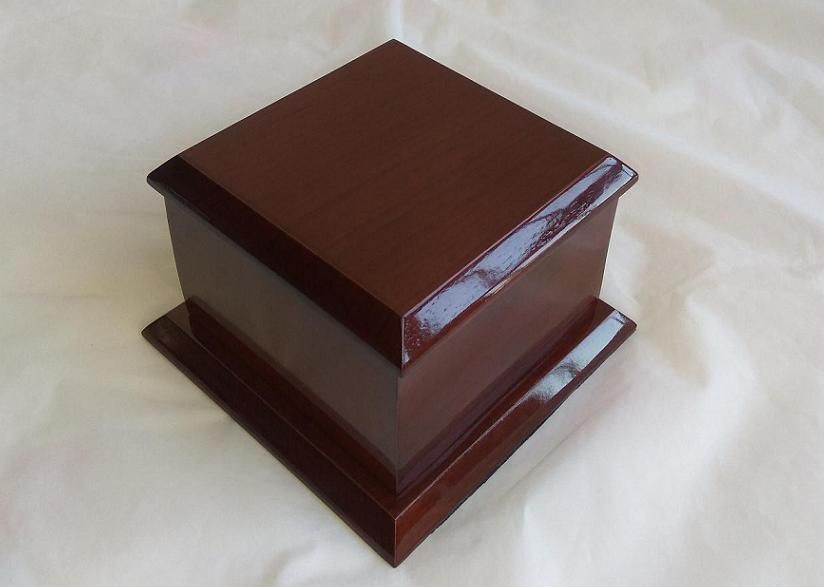 Wooden Pet urns, Standard urns in S, M, L sizes