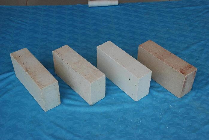 Refractory bricks