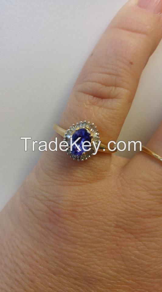 Tanzanite and Diamond Gold Ring