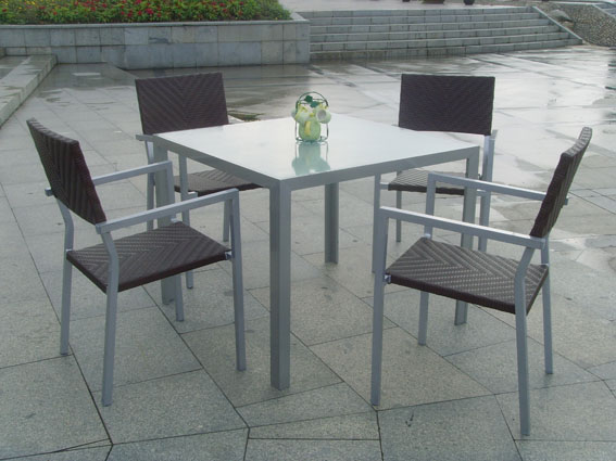 rattan outdoor dining set