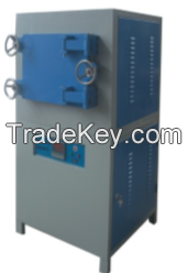 Controlled atmosphere furnace for heat treatment