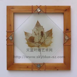 World exclamation------Sky blue natural leaf carves