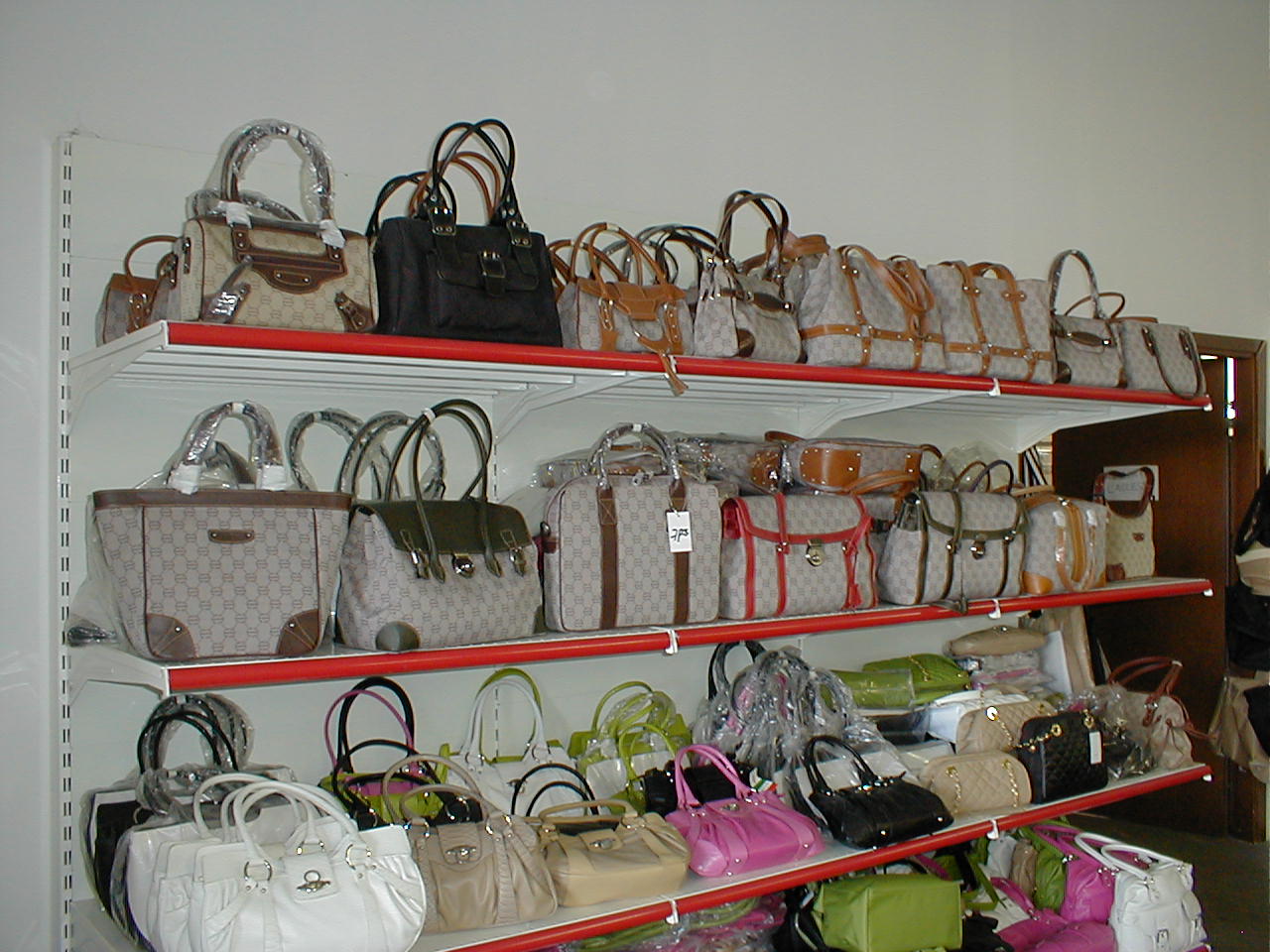 High Quality Synthetic handbags, Made in Italy